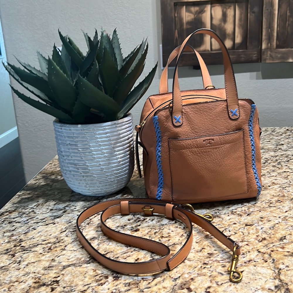 Vintage Tory Burch whipstitch leather satchel! Like new condition! 🤩